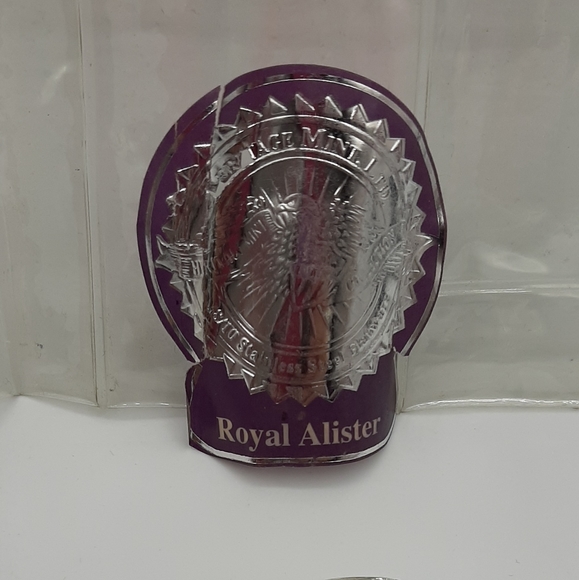 NEW Heritage Mint Ltd ROYAL ALISTER Stainless 18/10 Silverware Two Knives Spoon - Picture 6 of 9